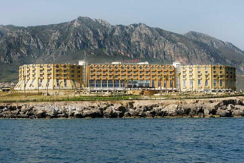 Mercure Cyprus Casino Hotels & Wellness Resort Agios Epiktitos Exterior foto