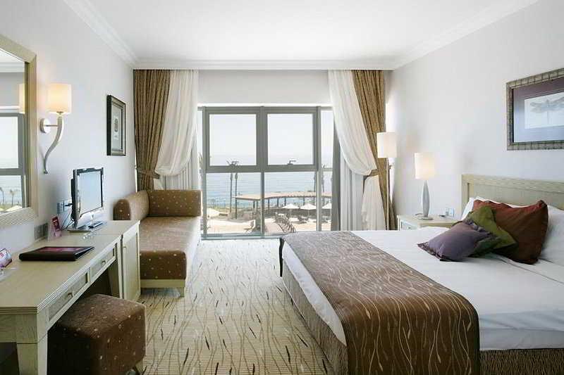 Mercure Cyprus Casino Hotels & Wellness Resort Agios Epiktitos Exterior foto