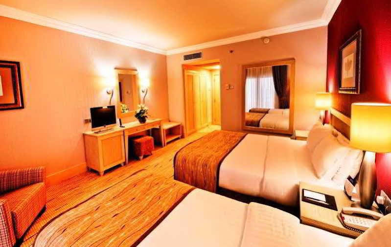 Mercure Cyprus Casino Hotels & Wellness Resort Agios Epiktitos Exterior foto